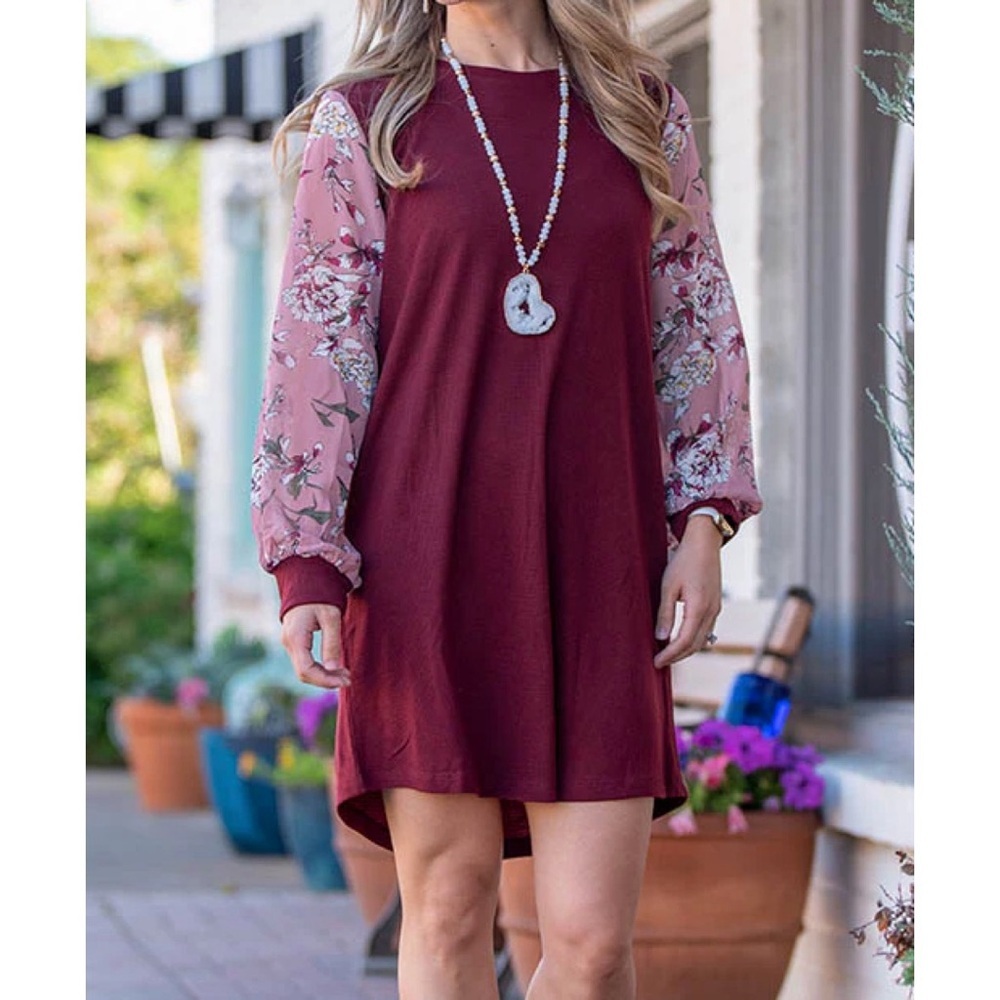 Grace & Emma Red long-sleeved dress with Floral print sleeves